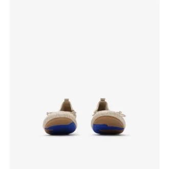 Ballerinas aus kariertem Leder in Beige 