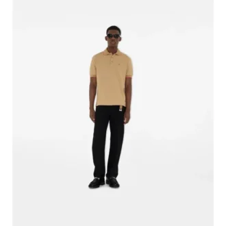 baumwoll poloshirt mit logo am kragen 2 2 330x330 - Baumwoll-Poloshirt mit Logo am Kragen