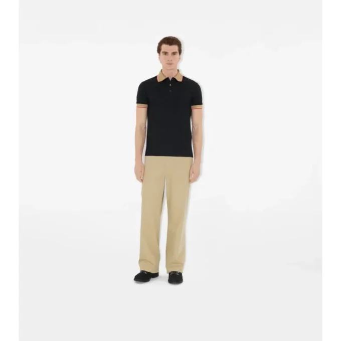 Baumwoll-Poloshirt mit Logo am Kragen