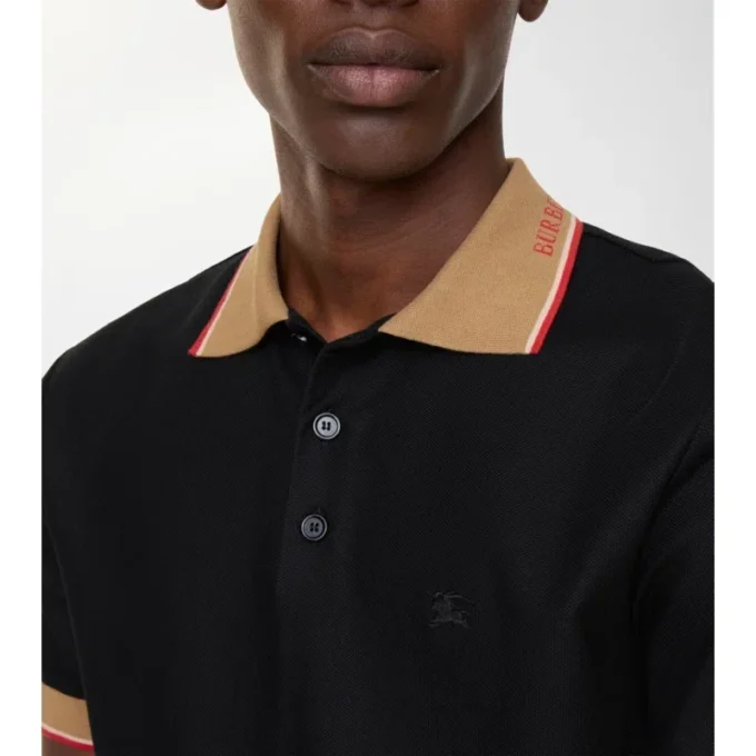 Baumwoll-Poloshirt mit Logo am Kragen