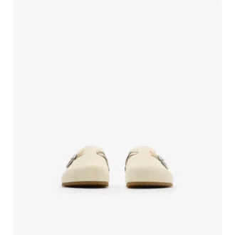 Clogs aus Wildleder