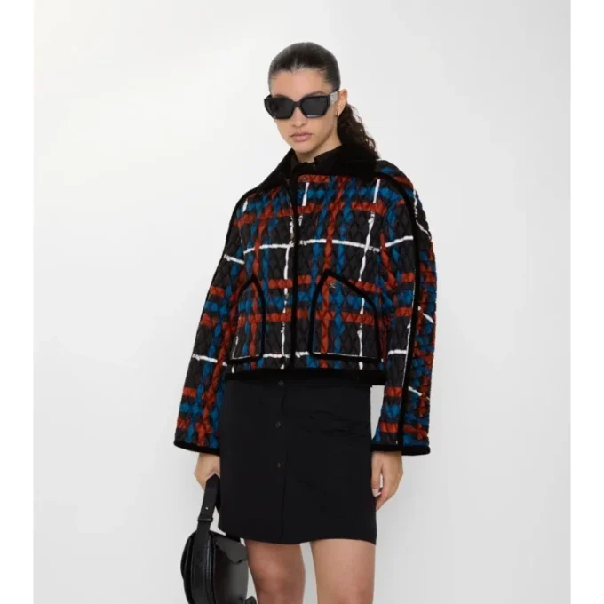 Kurze, karierte, gesteppte Floriston-Jacke mit Gürtel