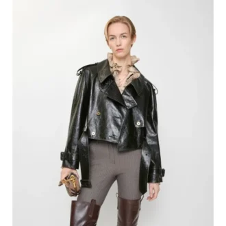 Kurze Trenchcoat-Jacke aus geprägtem Leder