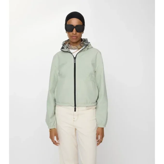 Kurze, wendbare Jacke mit Karomuster