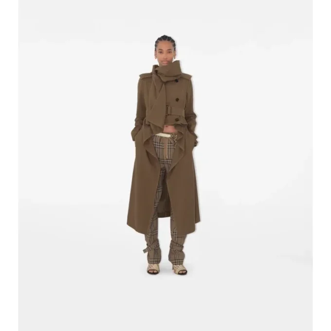 Langer Seiden-Trenchcoat