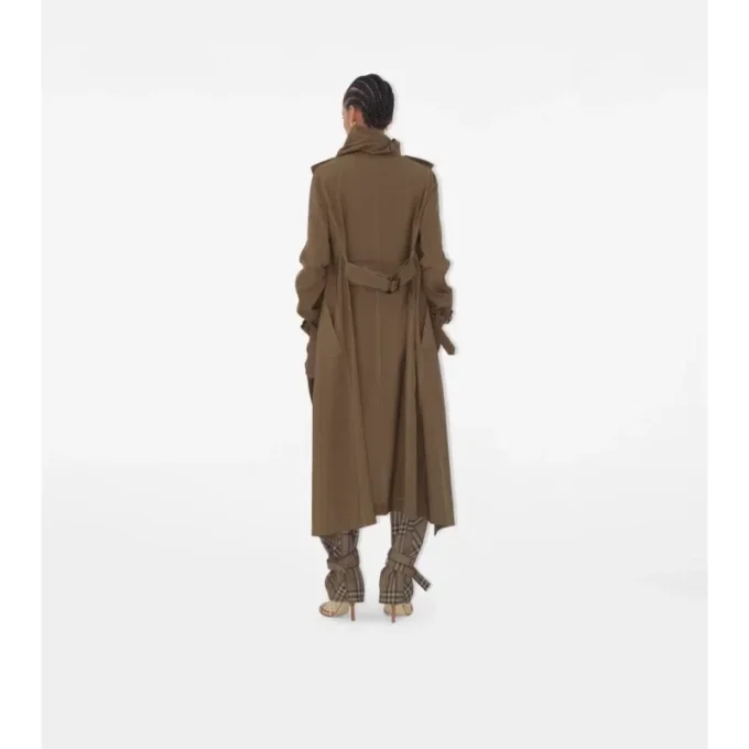 Langer Seiden-Trenchcoat