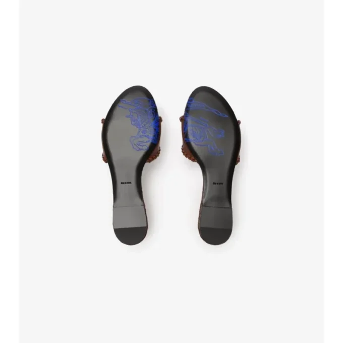 Leder-Slides mit Knight-Stempel 