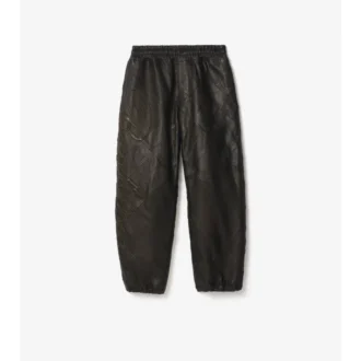 Lederhose mit kursivem Logo