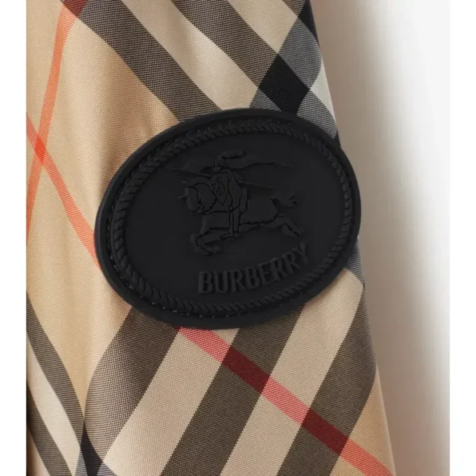 Leichte Jacke mit Karomuster
