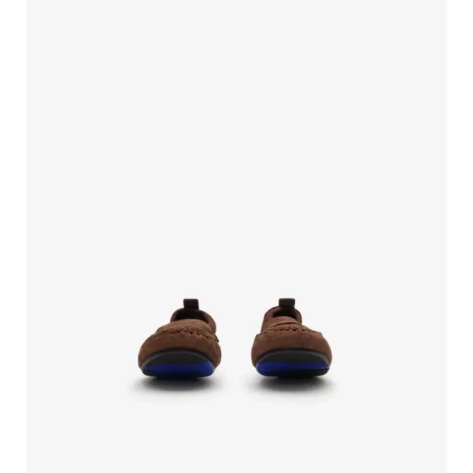 Loafer aus hellbraunem Wildleder