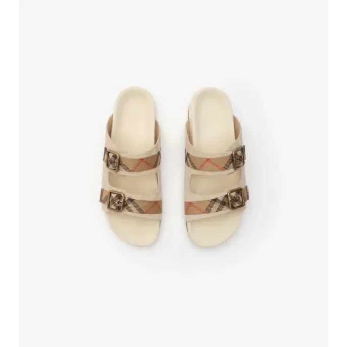 Sandalen aus Wildleder mit Karomuster
