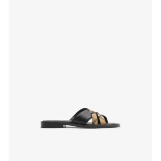 Sandalen mit Karomuster und Lederbesatz 