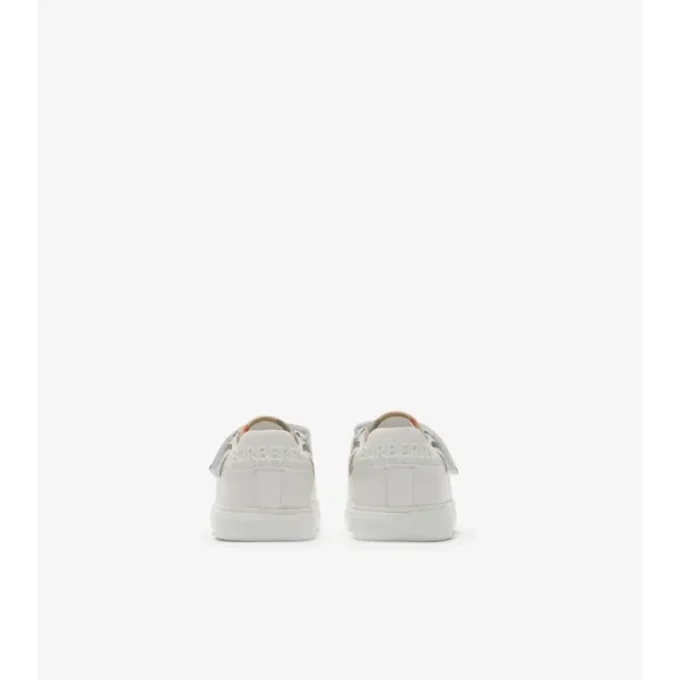 Sneaker mit Karomuster und Leder