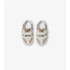 Sneaker mit Karomuster und Leder