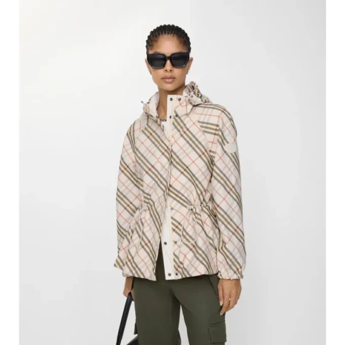 Wendbare Karojacke mit Kapuze