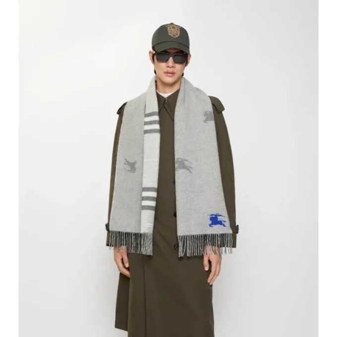 Wendbarer Kaschmirschal mit EKD-Karomuster